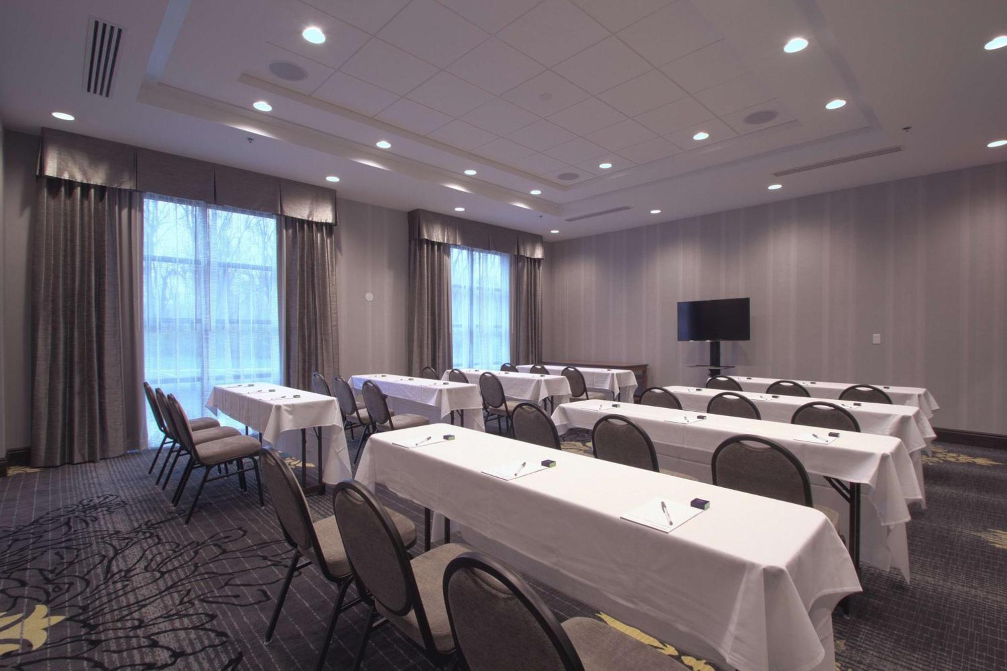 Hampton Inn & Suites Columbus/University Area Extérieur photo
