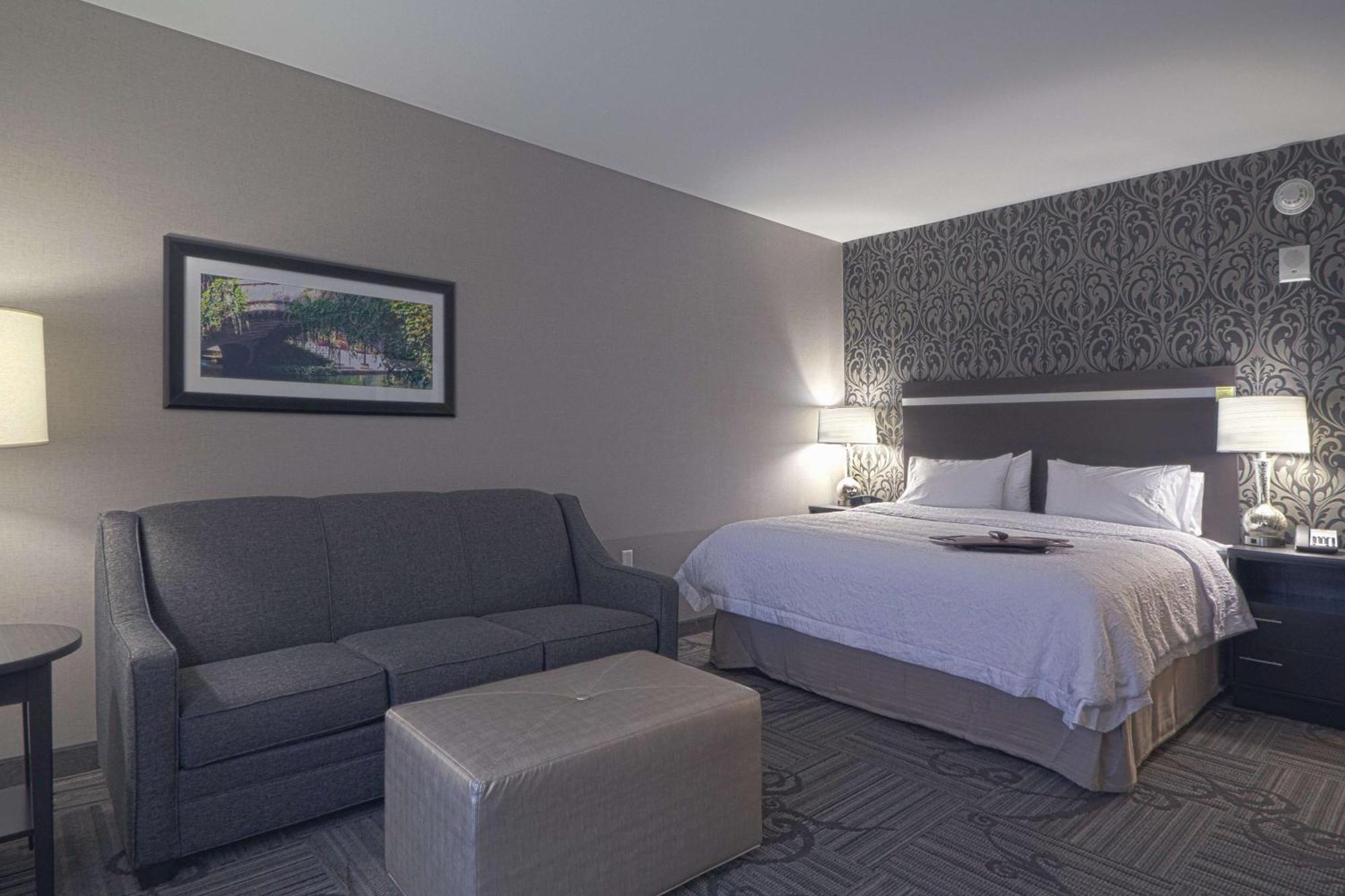 Hampton Inn & Suites Columbus/University Area Extérieur photo