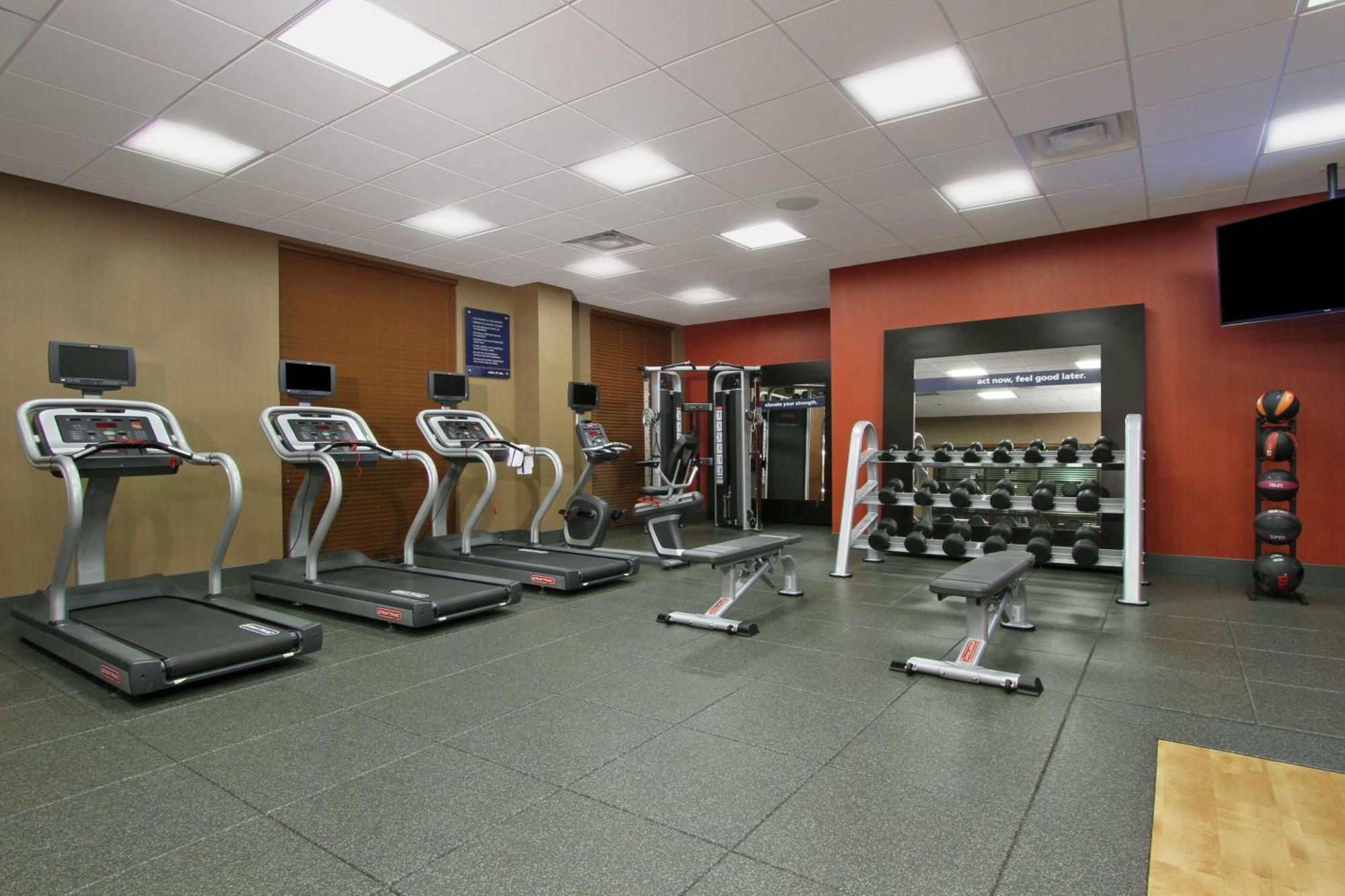 Hampton Inn & Suites Columbus/University Area Extérieur photo