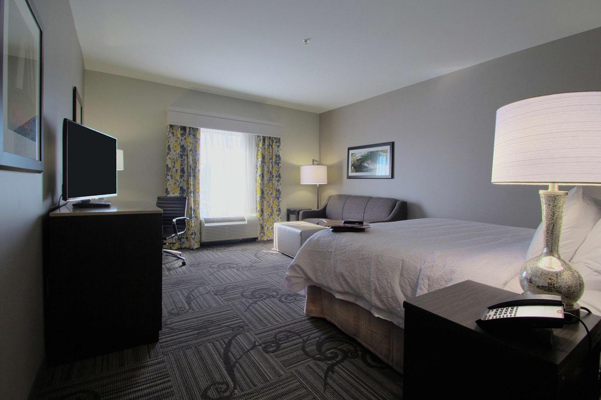 Hampton Inn & Suites Columbus/University Area Extérieur photo