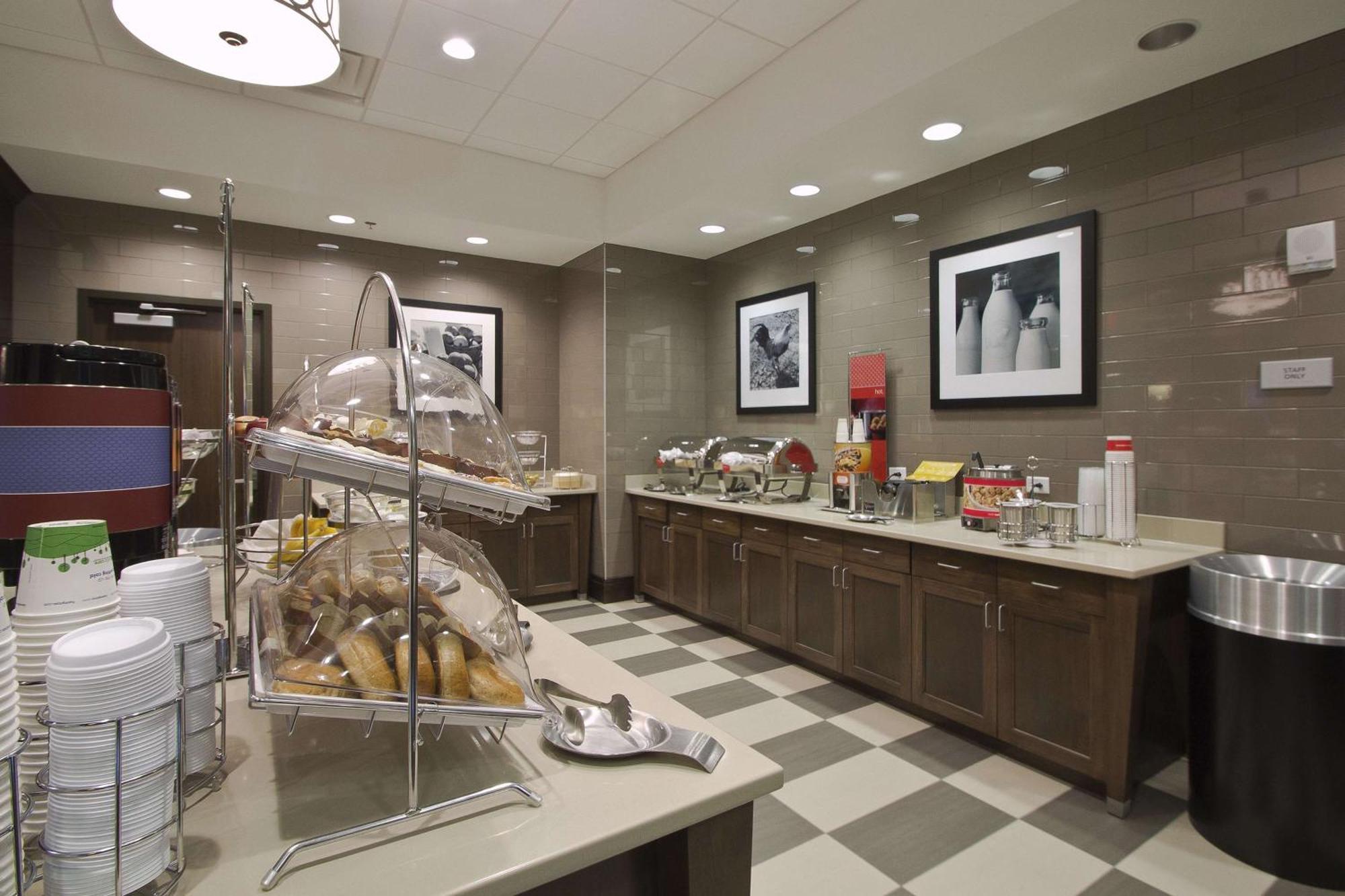 Hampton Inn & Suites Columbus/University Area Extérieur photo