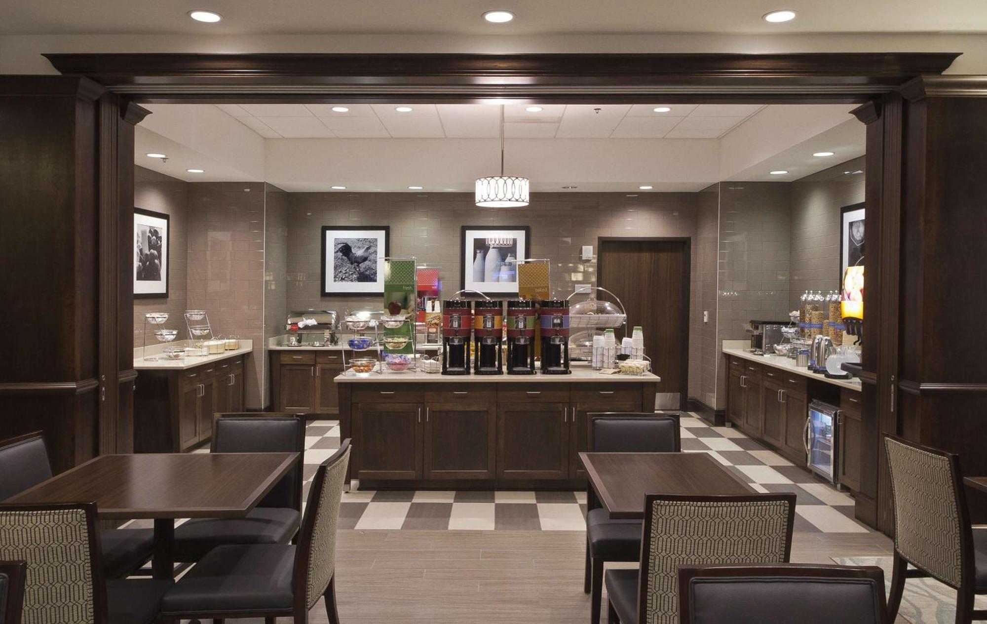 Hampton Inn & Suites Columbus/University Area Extérieur photo
