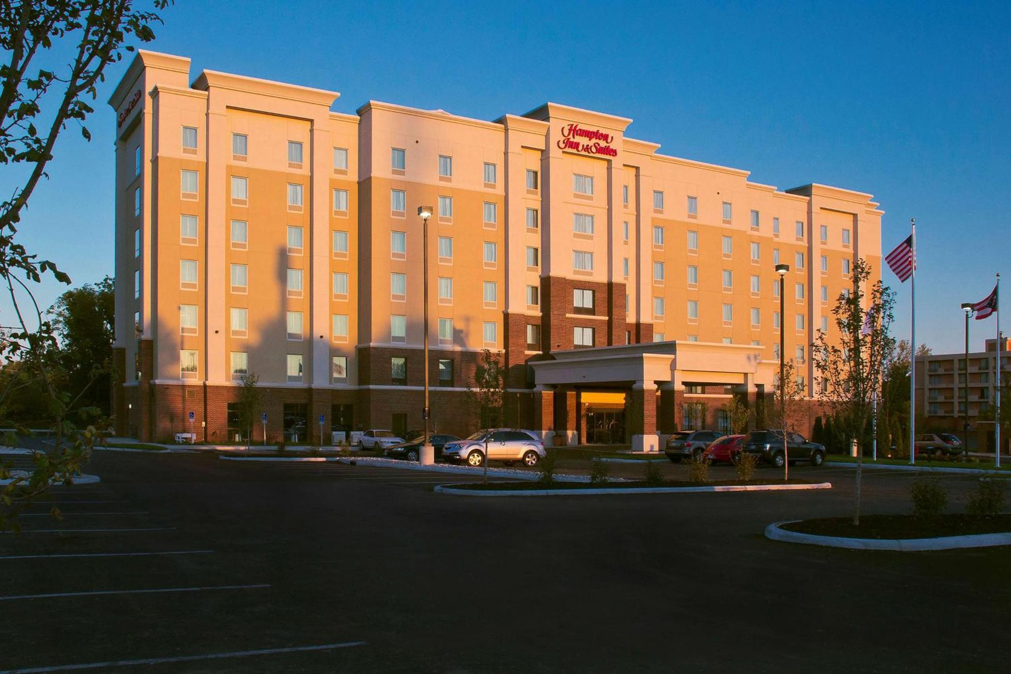Hampton Inn & Suites Columbus/University Area Extérieur photo