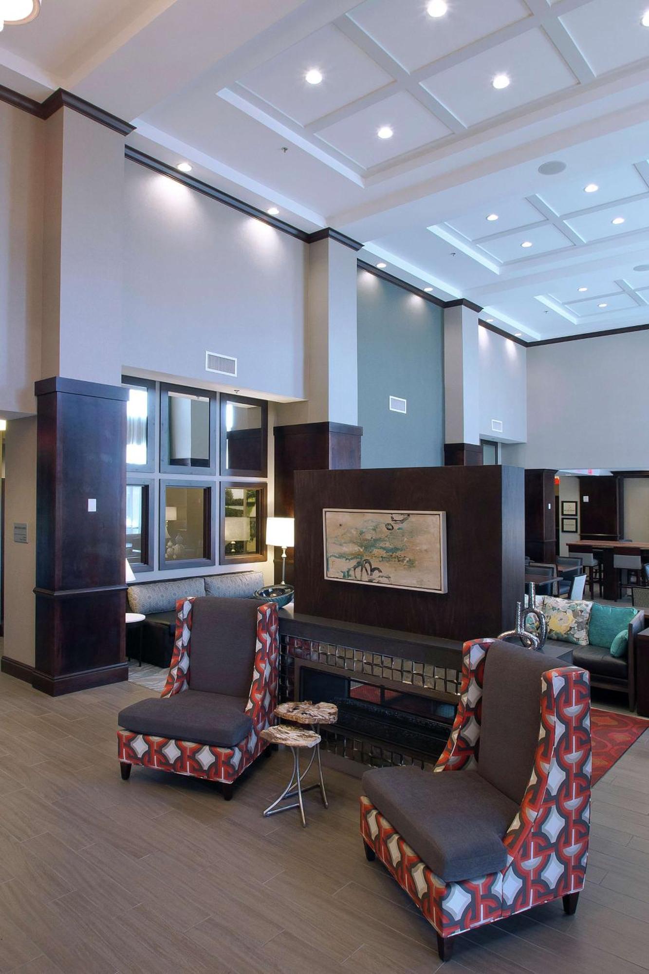 Hampton Inn & Suites Columbus/University Area Extérieur photo