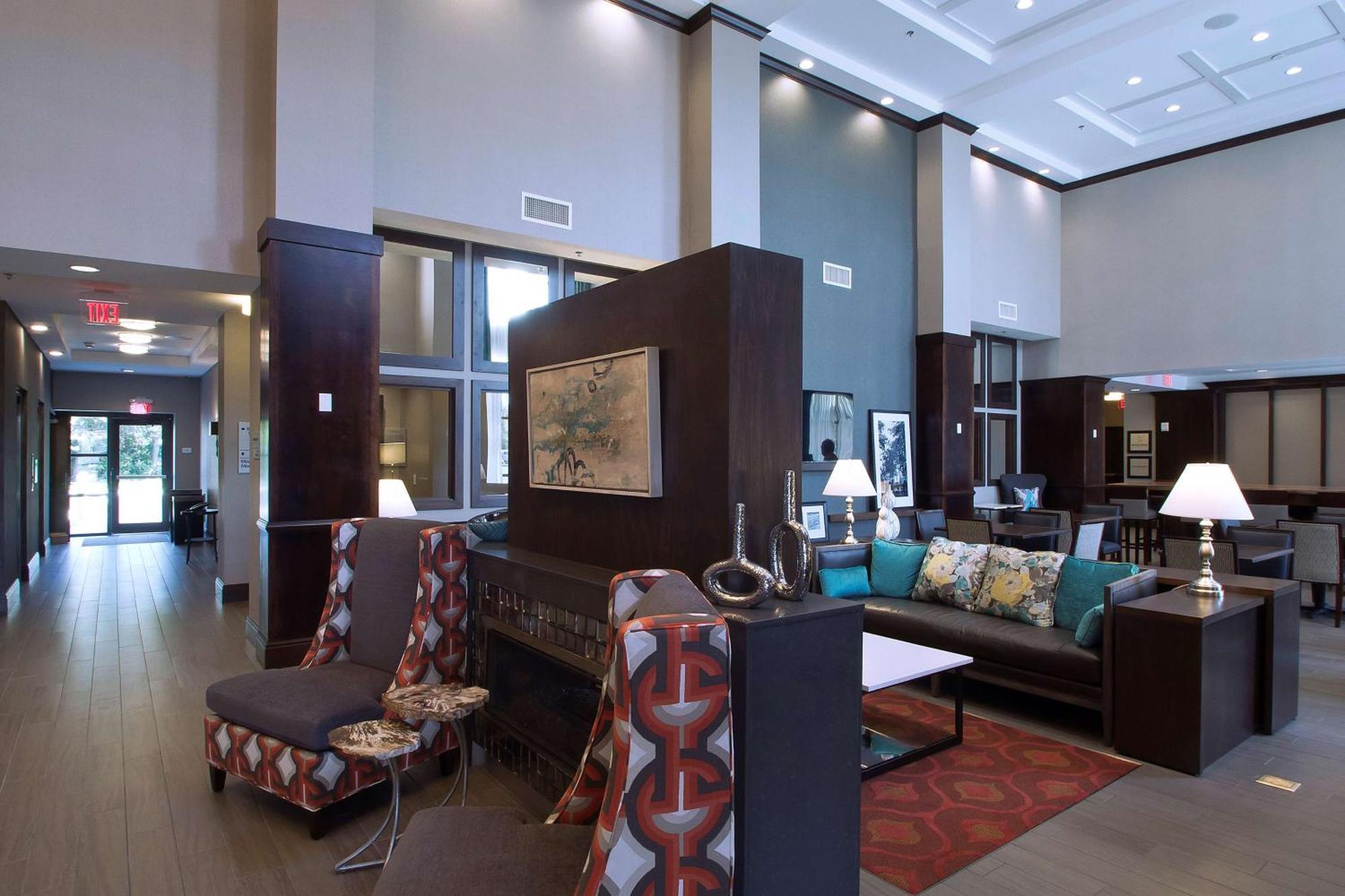 Hampton Inn & Suites Columbus/University Area Extérieur photo
