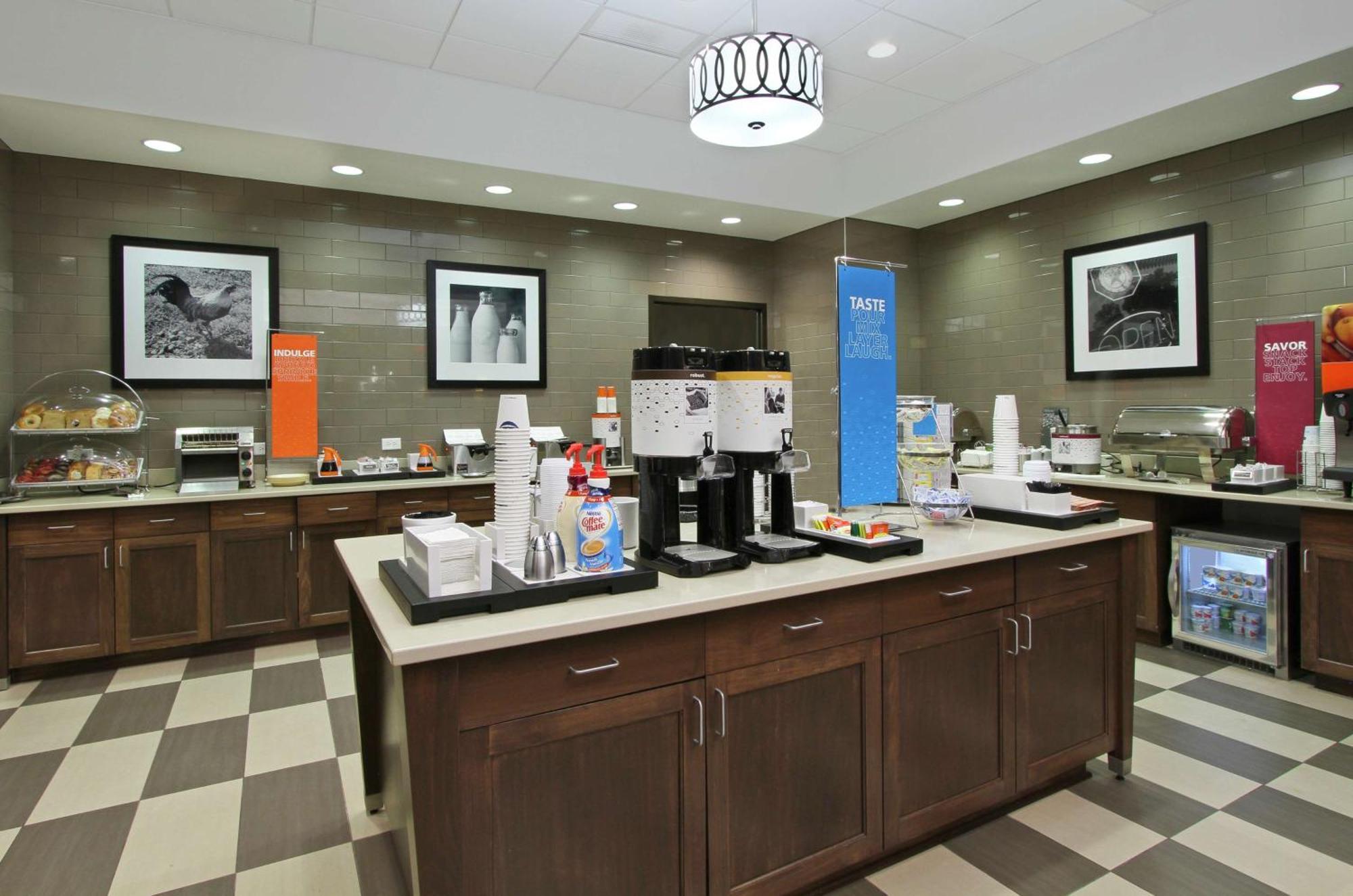 Hampton Inn & Suites Columbus/University Area Extérieur photo